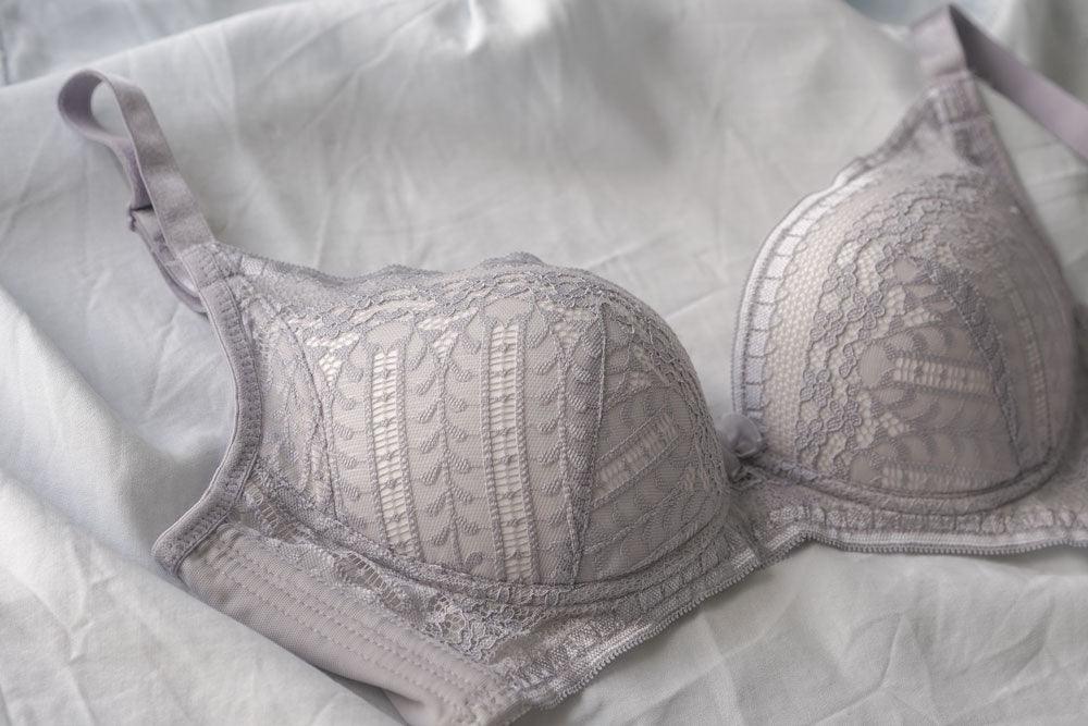 Lace Contour Wirefree Bra | B-C Cups - DAISIES